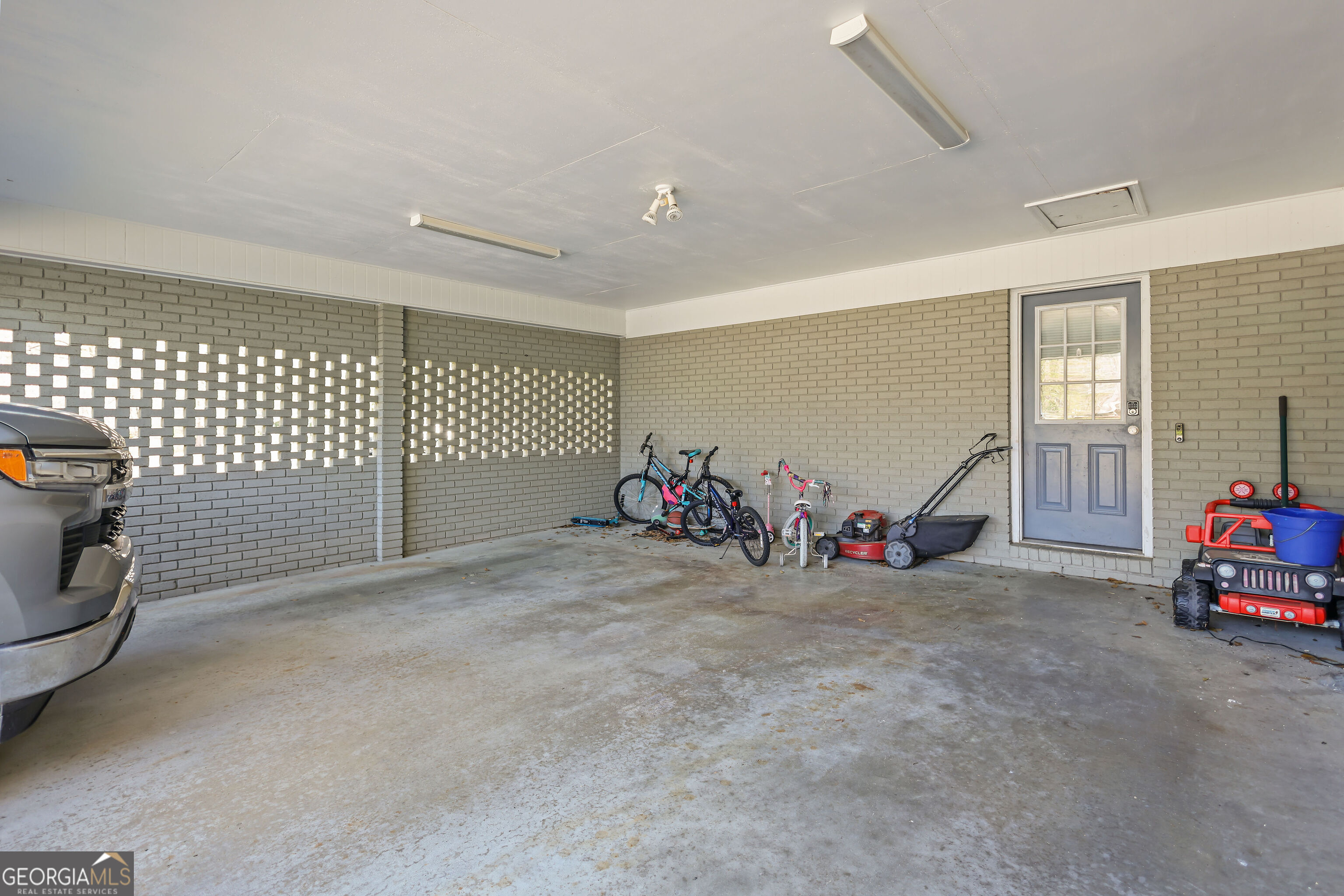 121 Glynn Street Jesup GA 31545