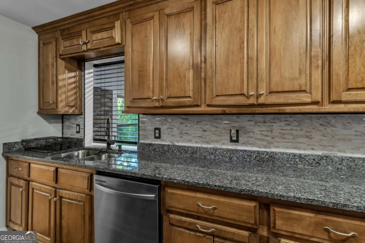 8804 Willow Creek Douglasville GA 30135