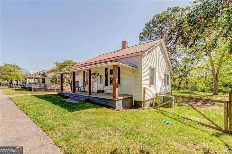33 Elm Street Aragon GA 30104