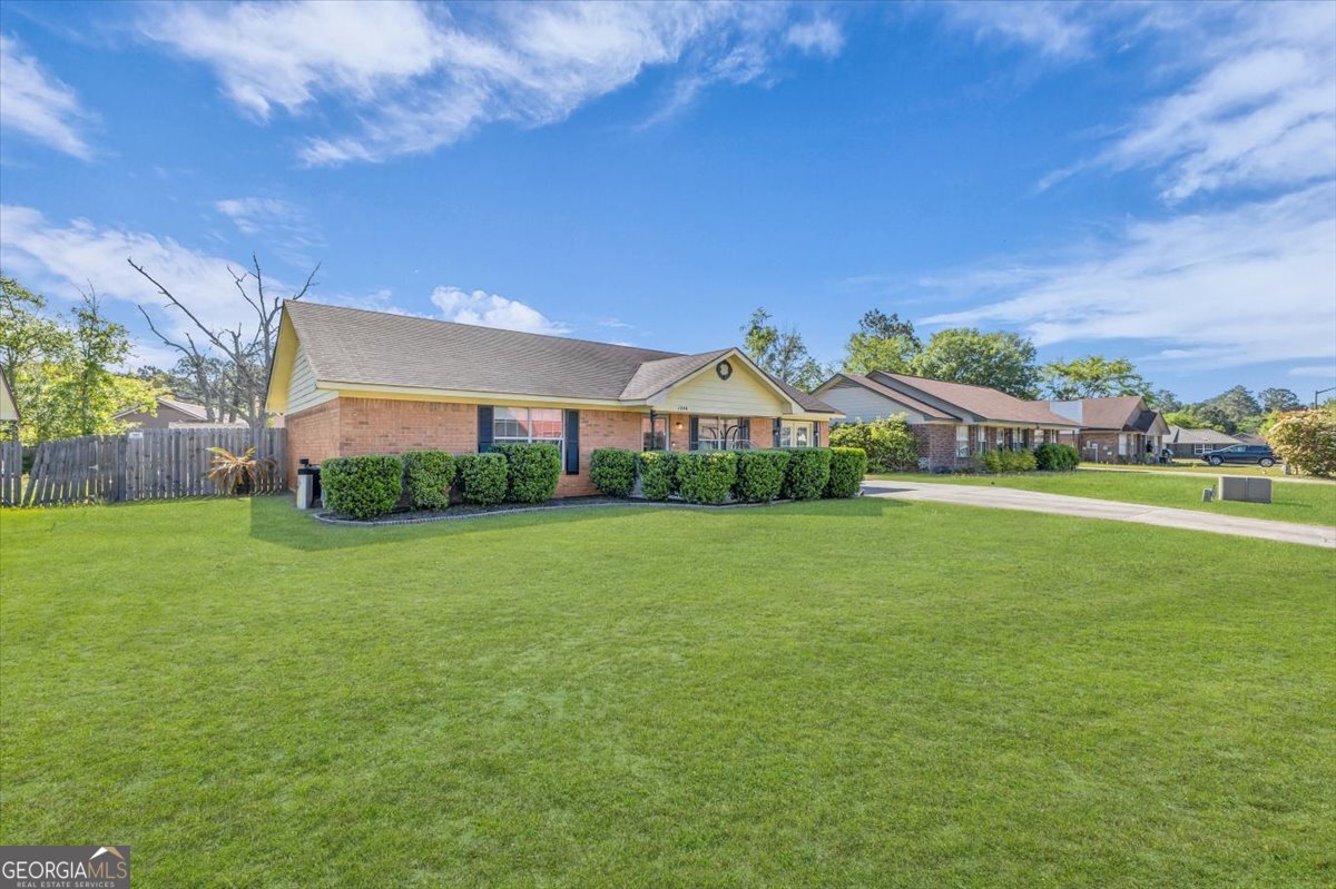 1244 Chinook Way Hinesville GA 31313
