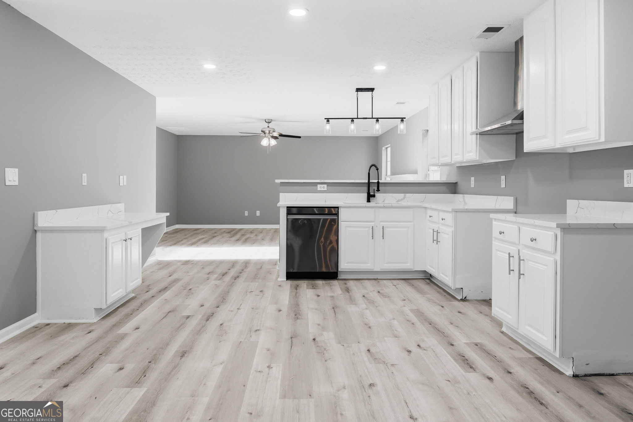 4137 Marshwood Trace Atlanta GA 30349