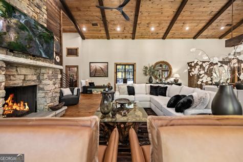 184 Spence Road Blue Ridge GA 30513