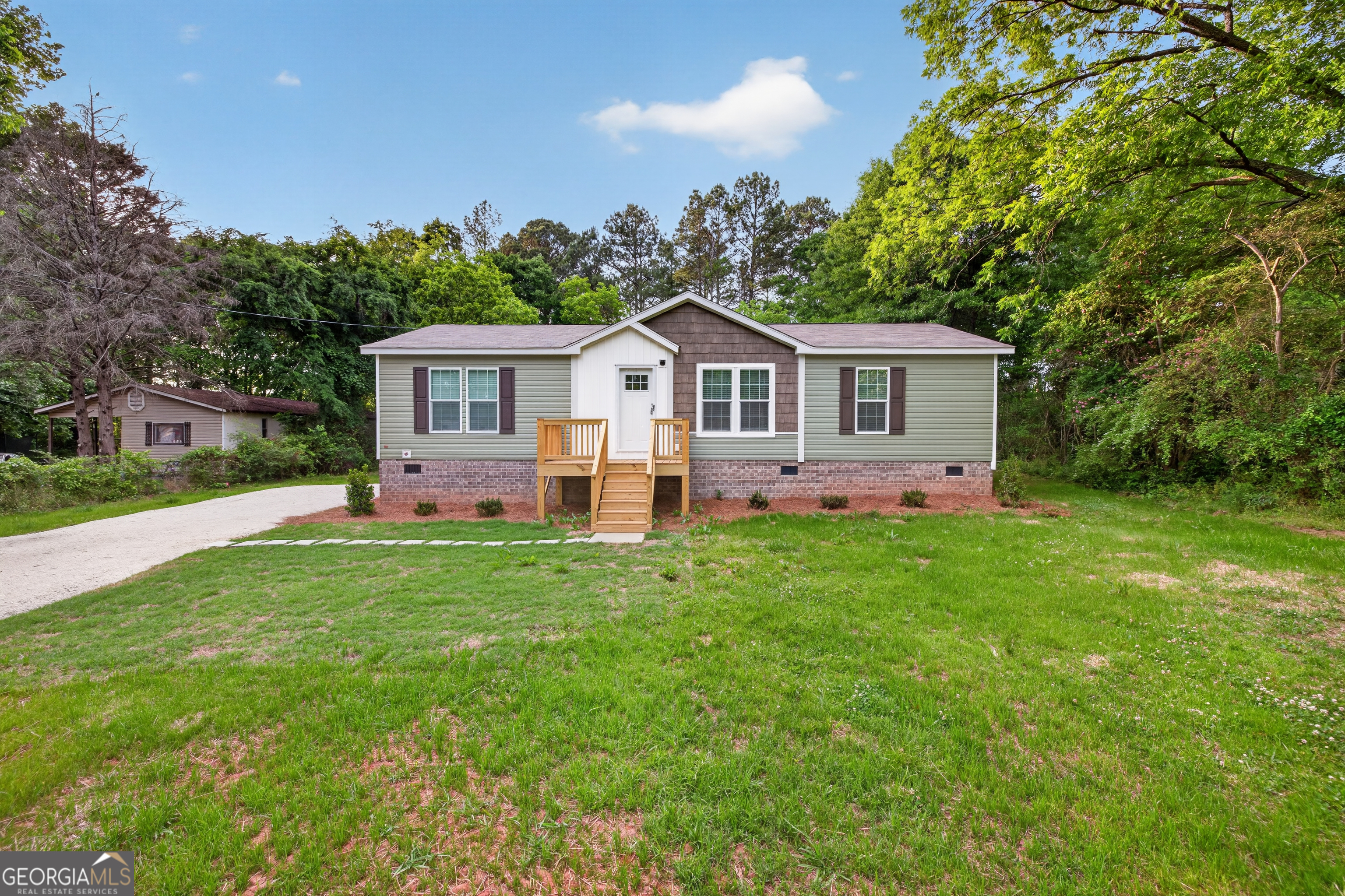 741 Thompson Lane Loganville GA 30052