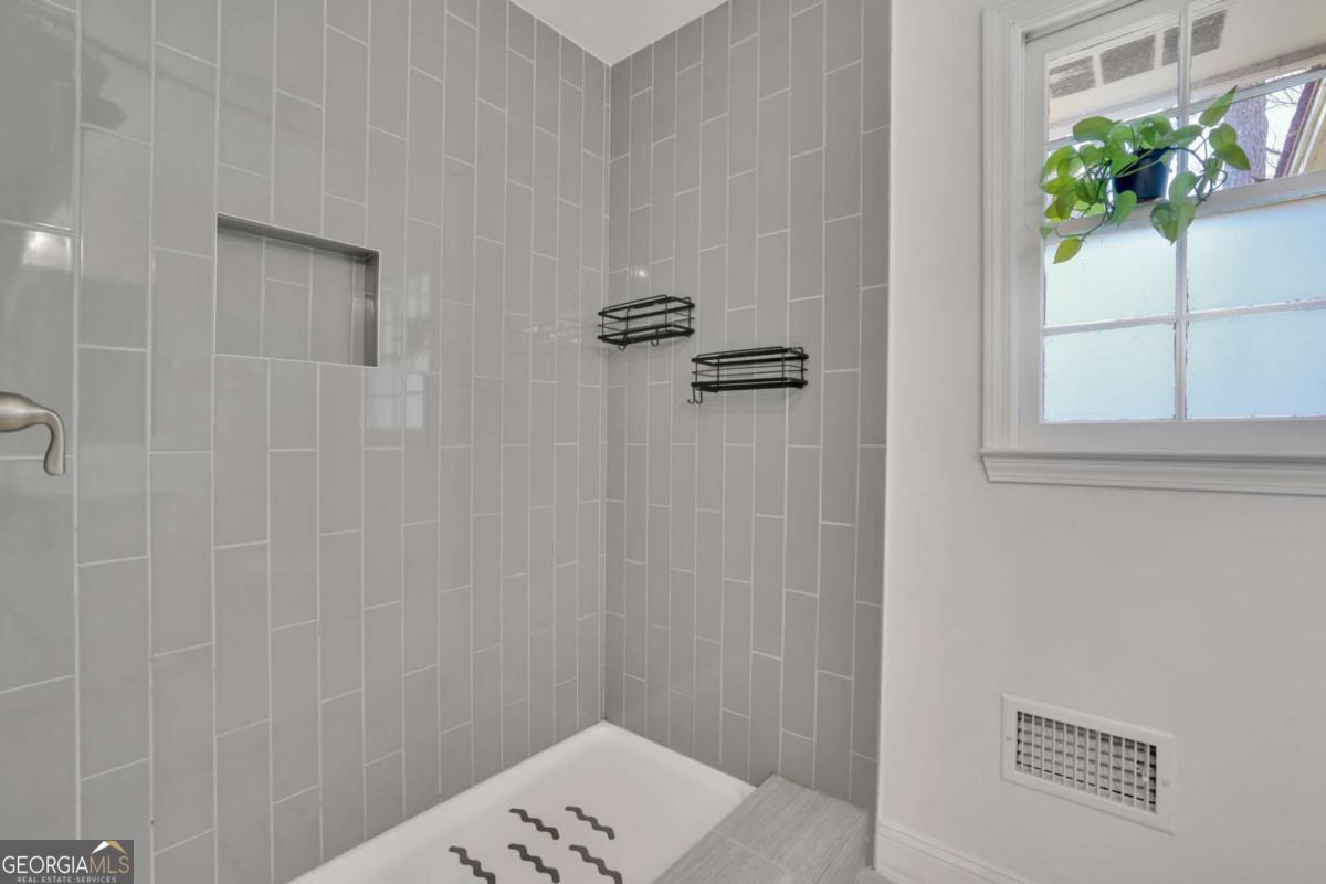 322 Linda Drive Tucker GA 30084