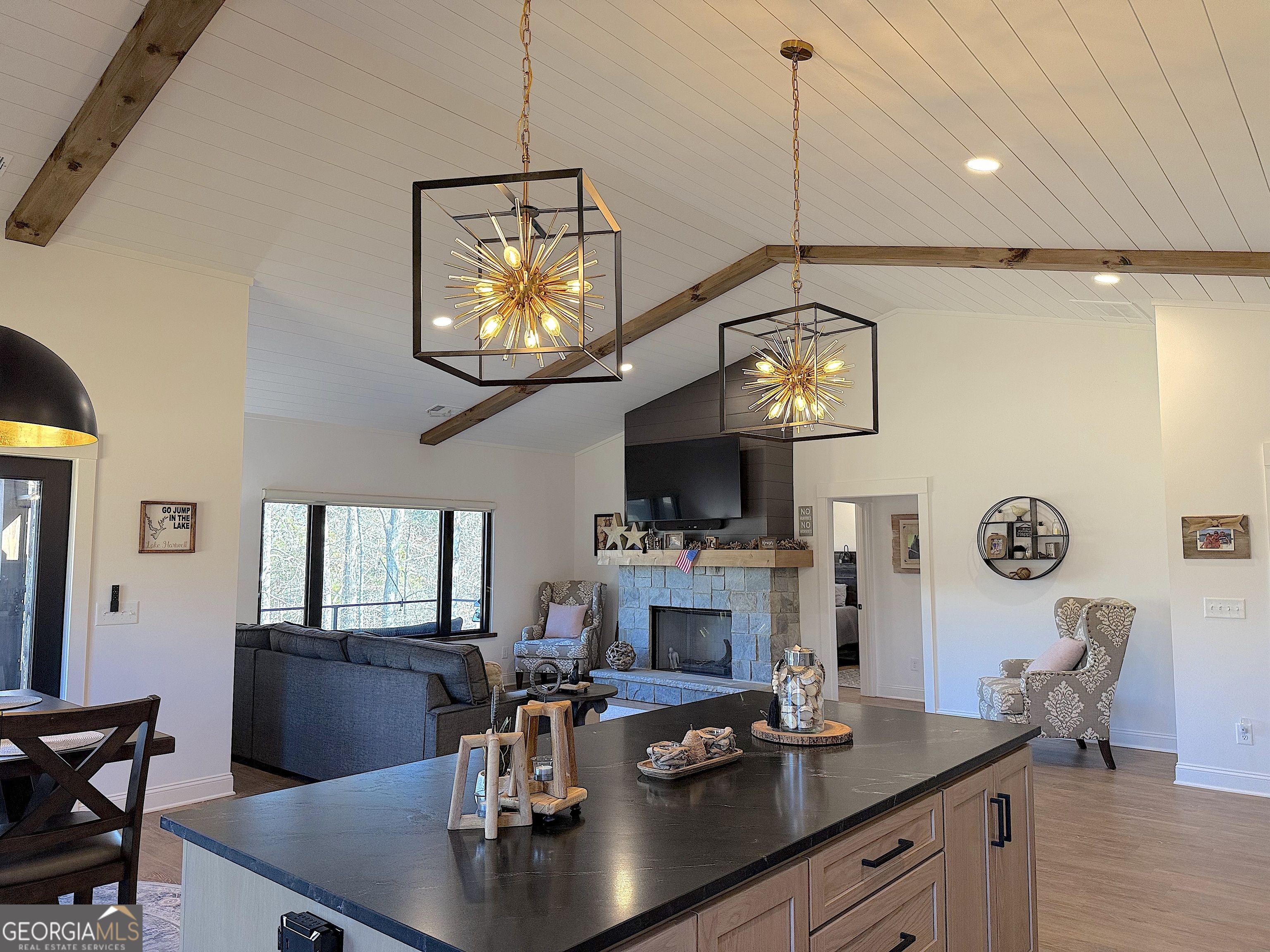 73 Yacht Club Pointe Hartwell GA 30643