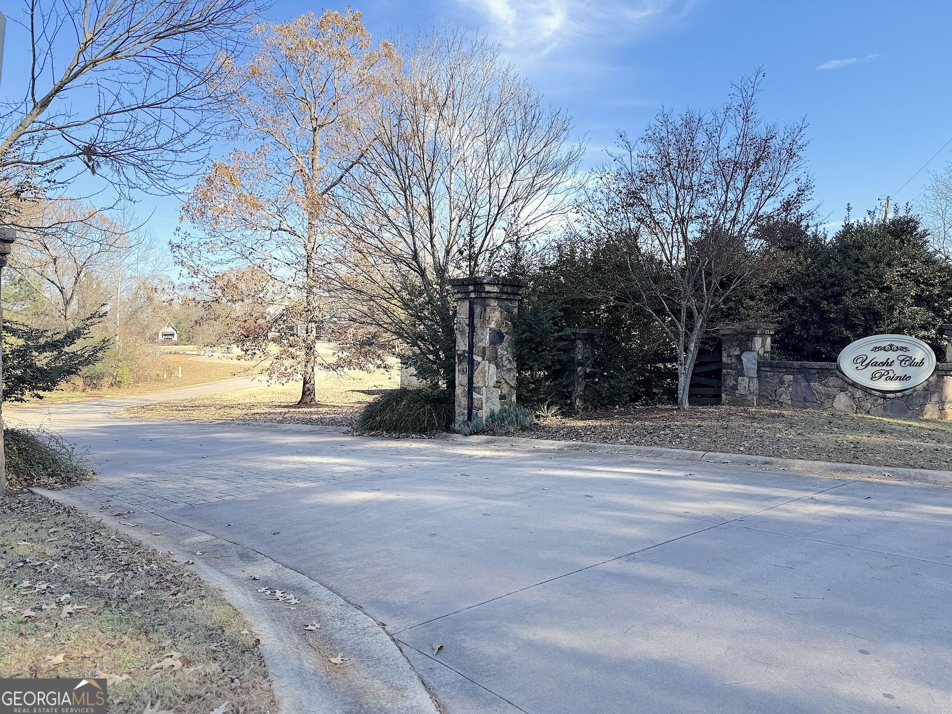 73 Yacht Club Pointe Hartwell GA 30643