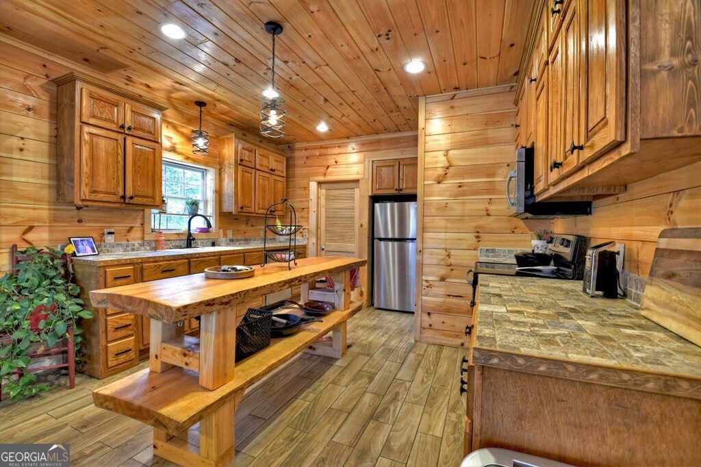 207 Joliet Drive Ellijay GA 30540