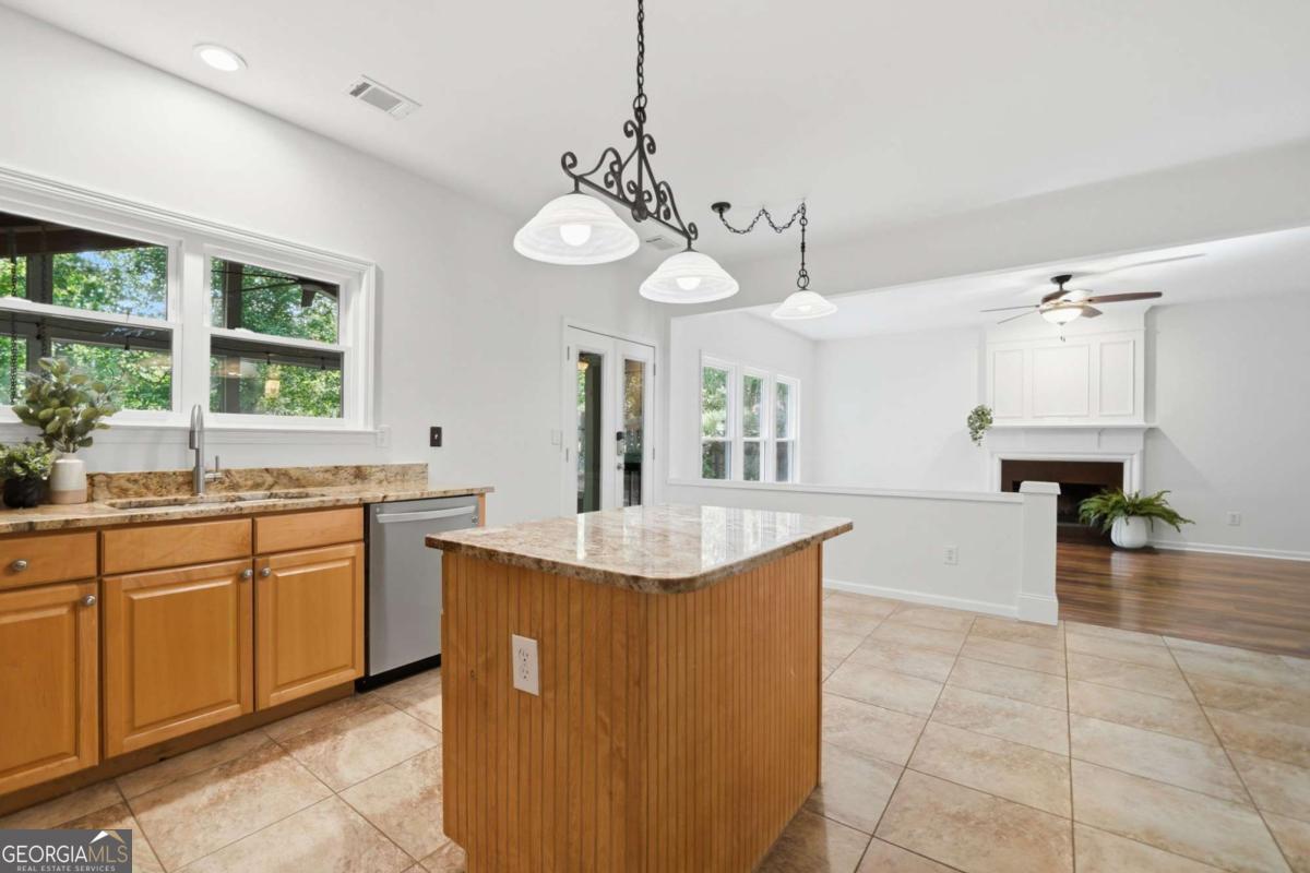 2420 Traywick Chase Alpharetta GA 30004