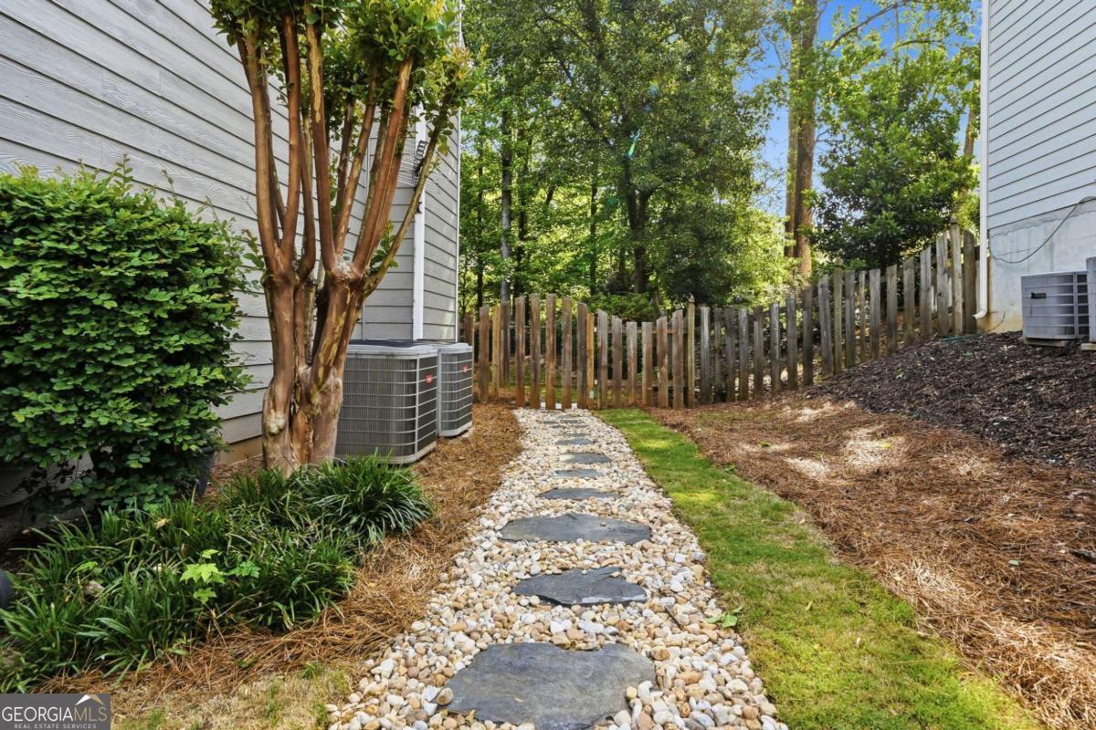2420 Traywick Chase Alpharetta GA 30004