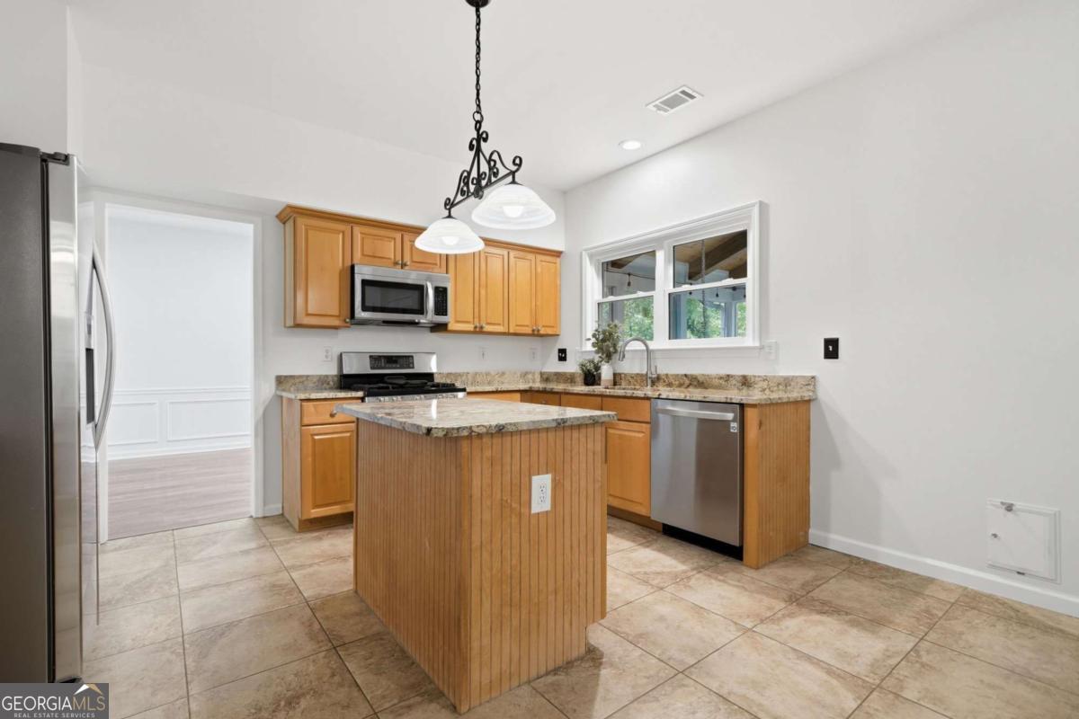 2420 Traywick Chase Alpharetta GA 30004