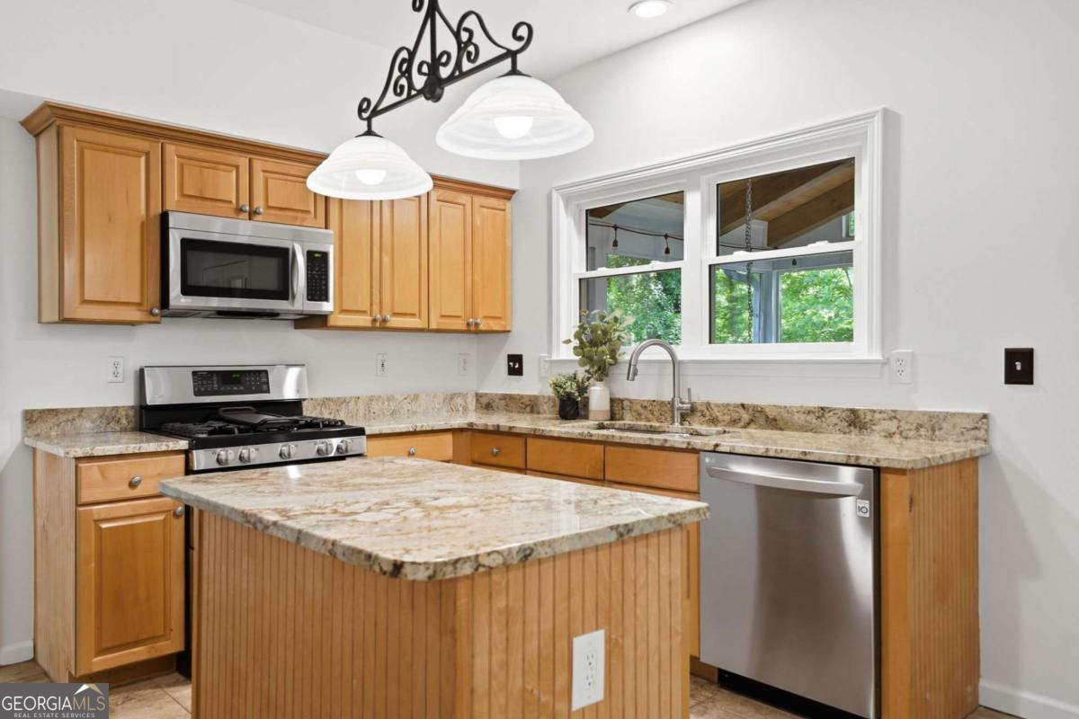 2420 Traywick Chase Alpharetta GA 30004