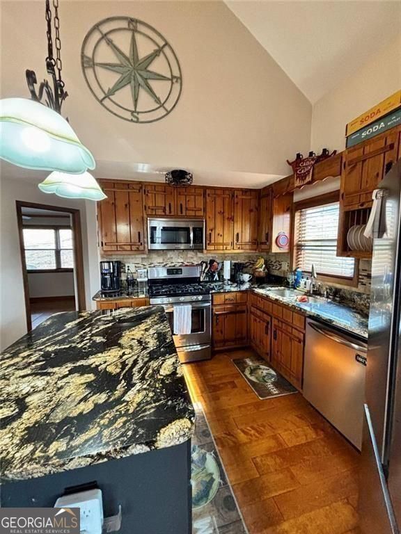 163 Beauregards Knob Ellijay GA 30536