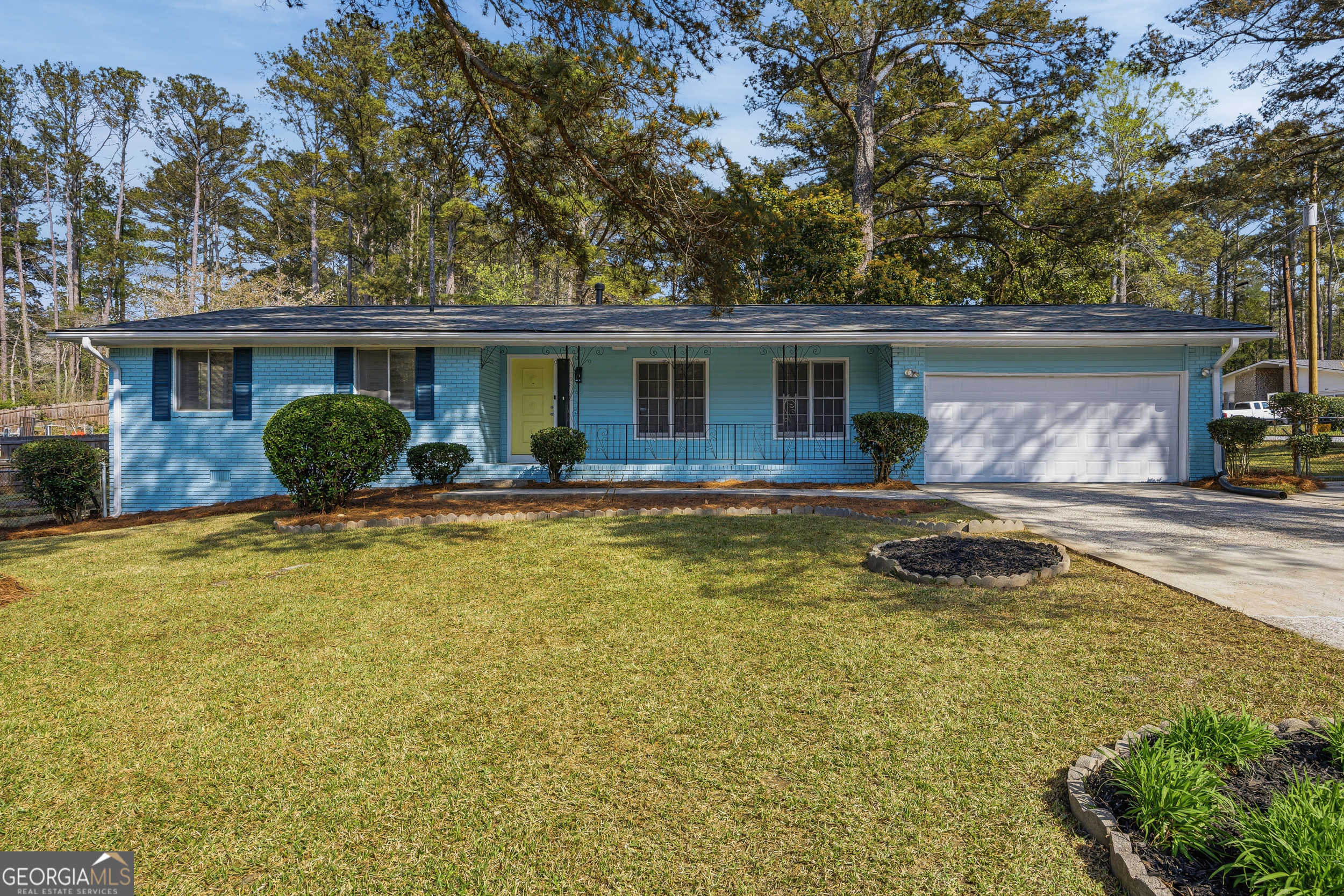 2494 Fairway Circle SW Atlanta GA 30331