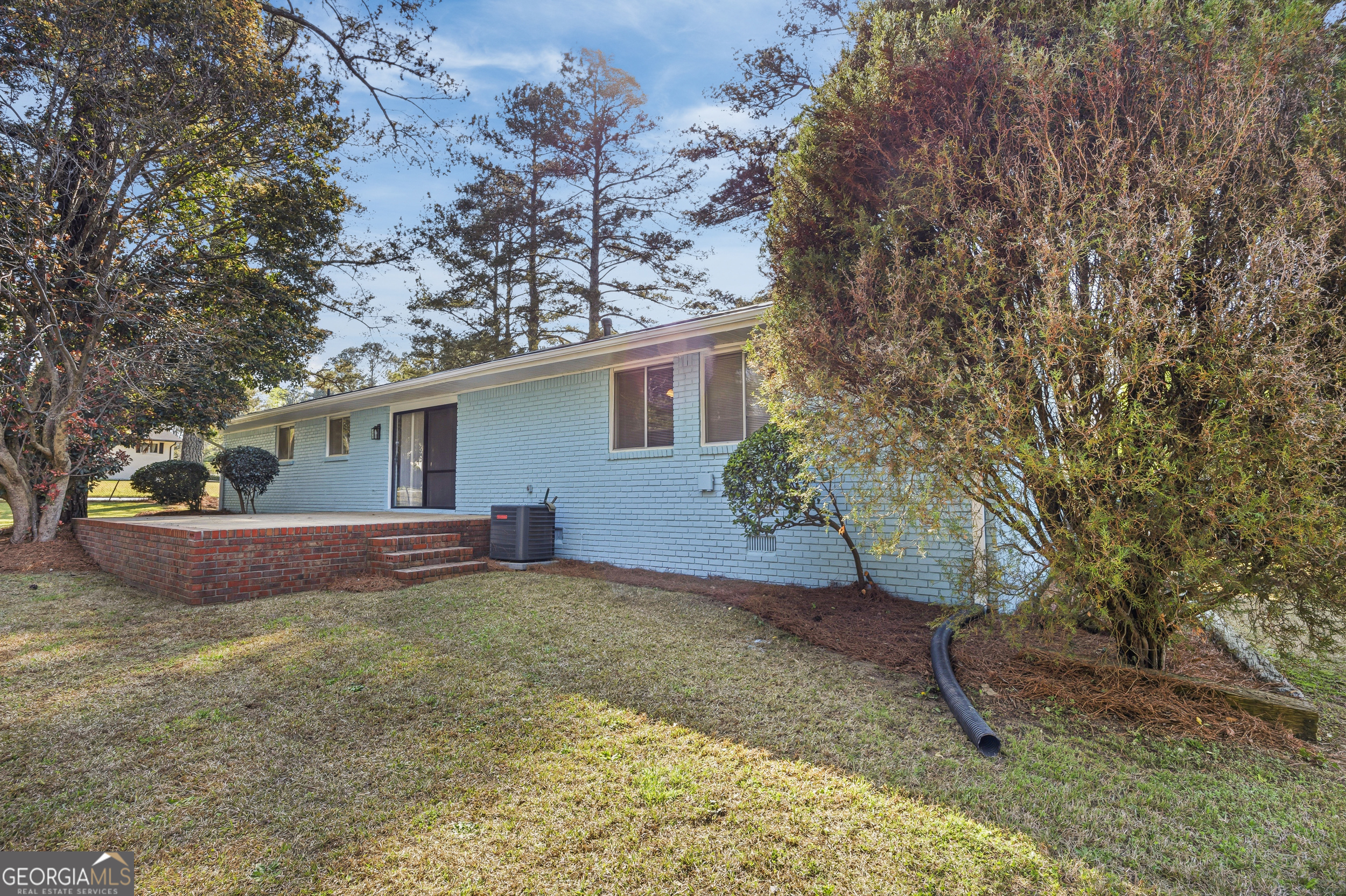 2494 Fairway Circle SW Atlanta GA 30331
