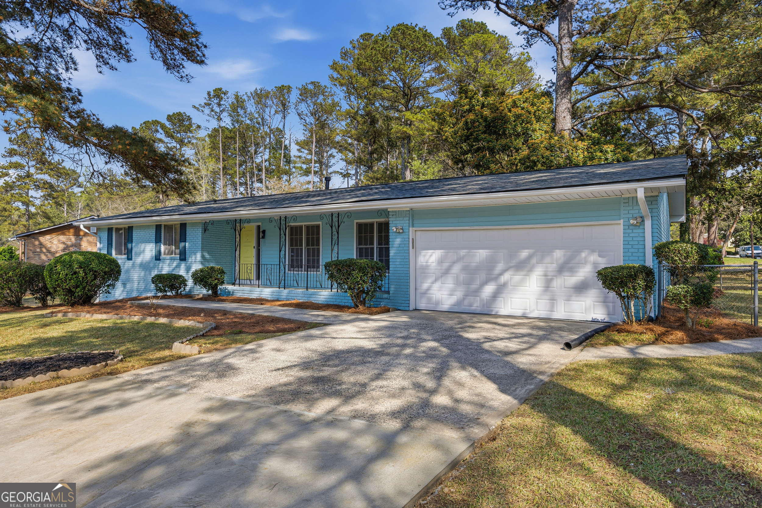 2494 Fairway Circle SW Atlanta GA 30331