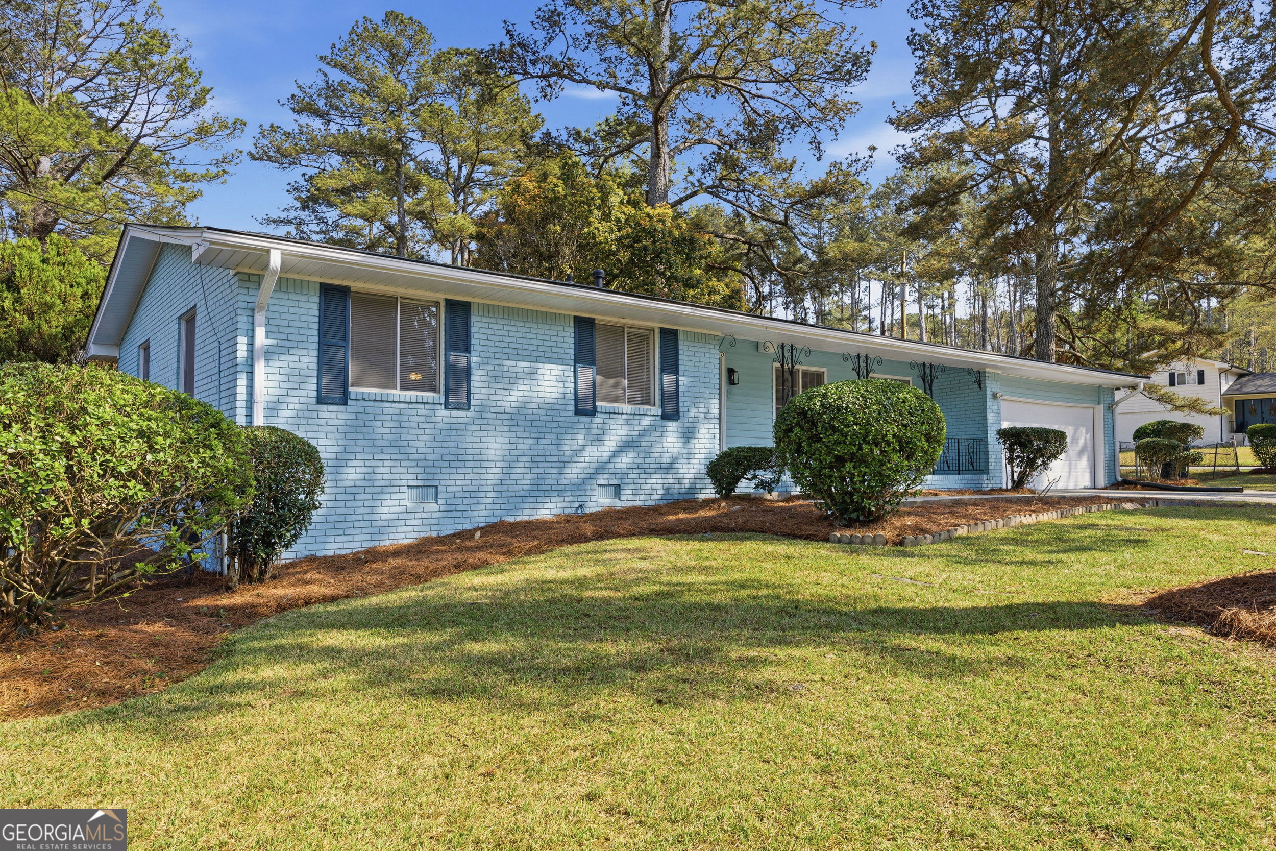 2494 Fairway Circle SW Atlanta GA 30331
