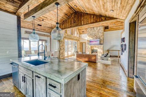 91 Kittatinny Drive Mineral Bluff GA 30559