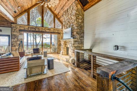 91 Kittatinny Drive Mineral Bluff GA 30559