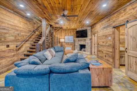 91 Kittatinny Drive Mineral Bluff GA 30559