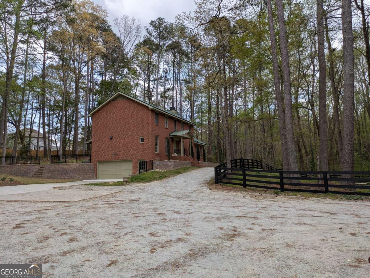 2292 Brookfield Drive Lawrenceville GA 30043