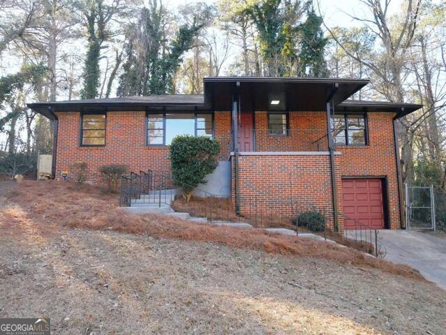 2756 Oldknow Drive NW Atlanta GA 30318