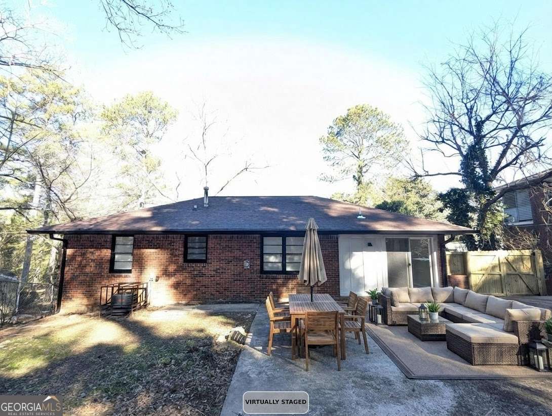 2756 Oldknow Drive NW Atlanta GA 30318