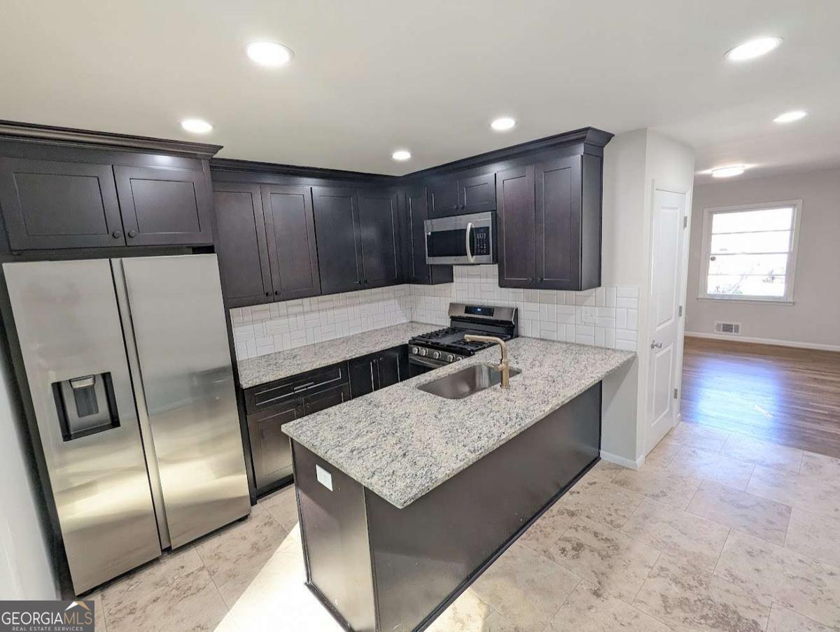 2756 Oldknow Drive NW Atlanta GA 30318