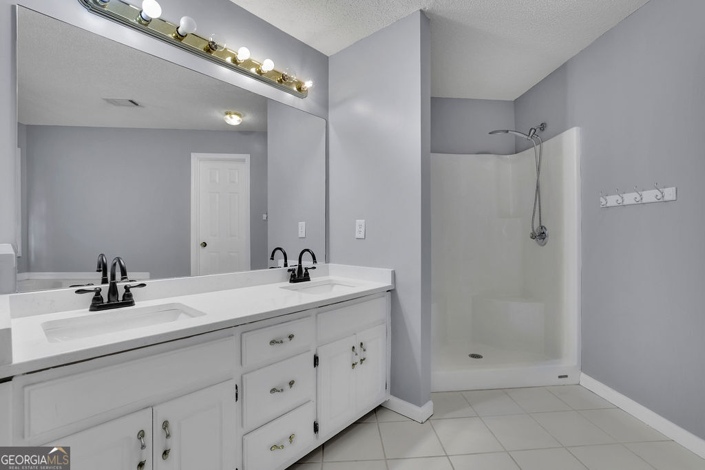 2465 Chandler Road Grayson GA 30017