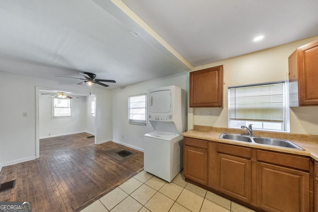 1776 Spring Avenue East Point GA 30344