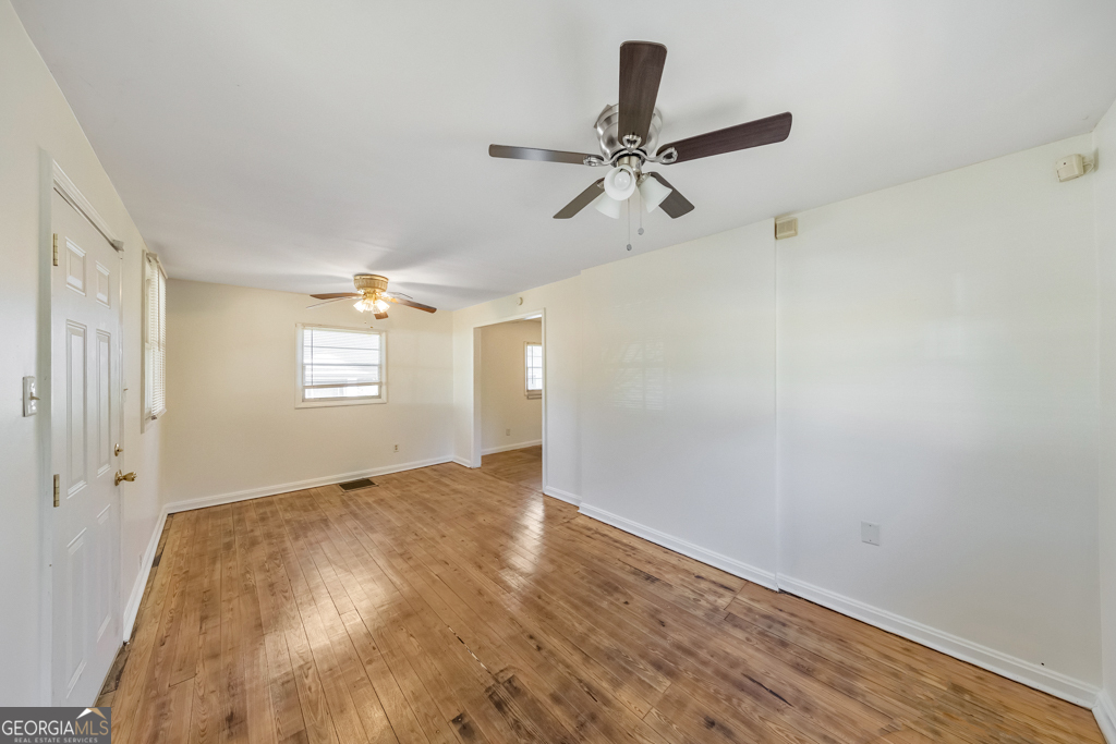 1776 Spring Avenue East Point GA 30344