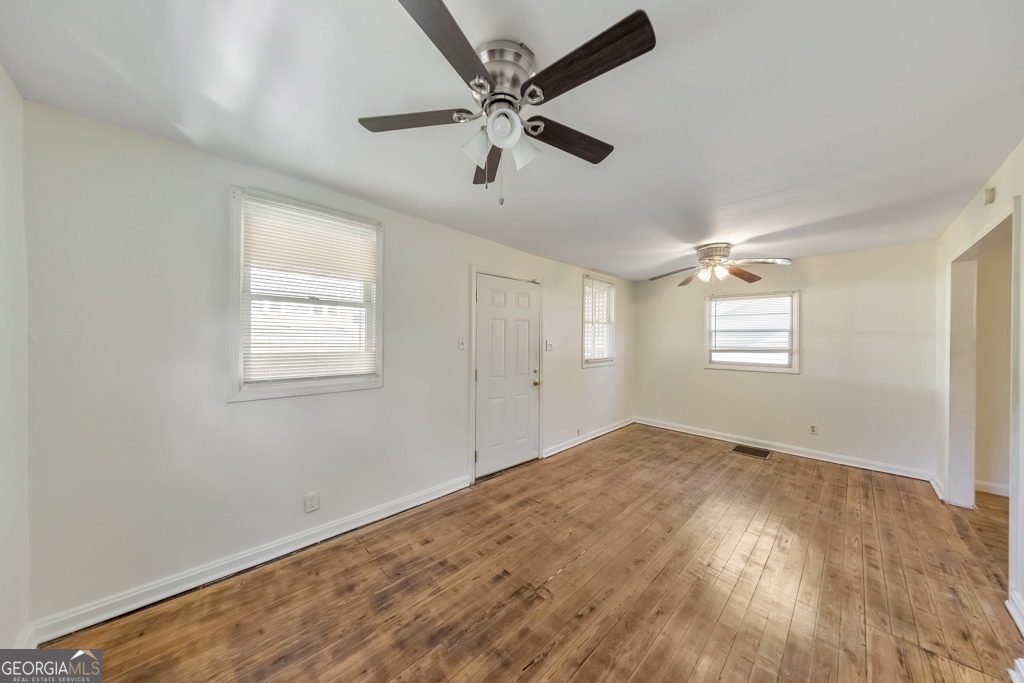 1776 Spring Avenue East Point GA 30344