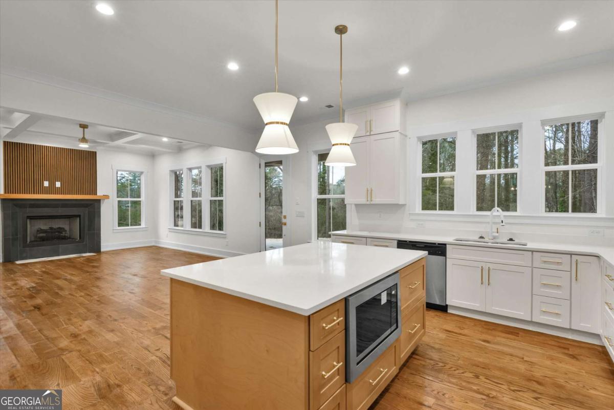 3367 Dodson Connec Drive East Point GA 30344