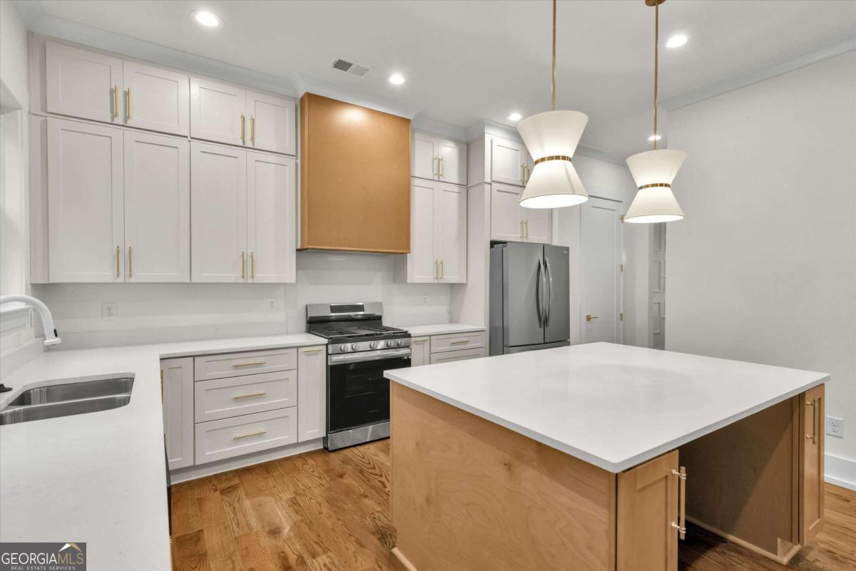 3367 Dodson Connec Drive East Point GA 30344