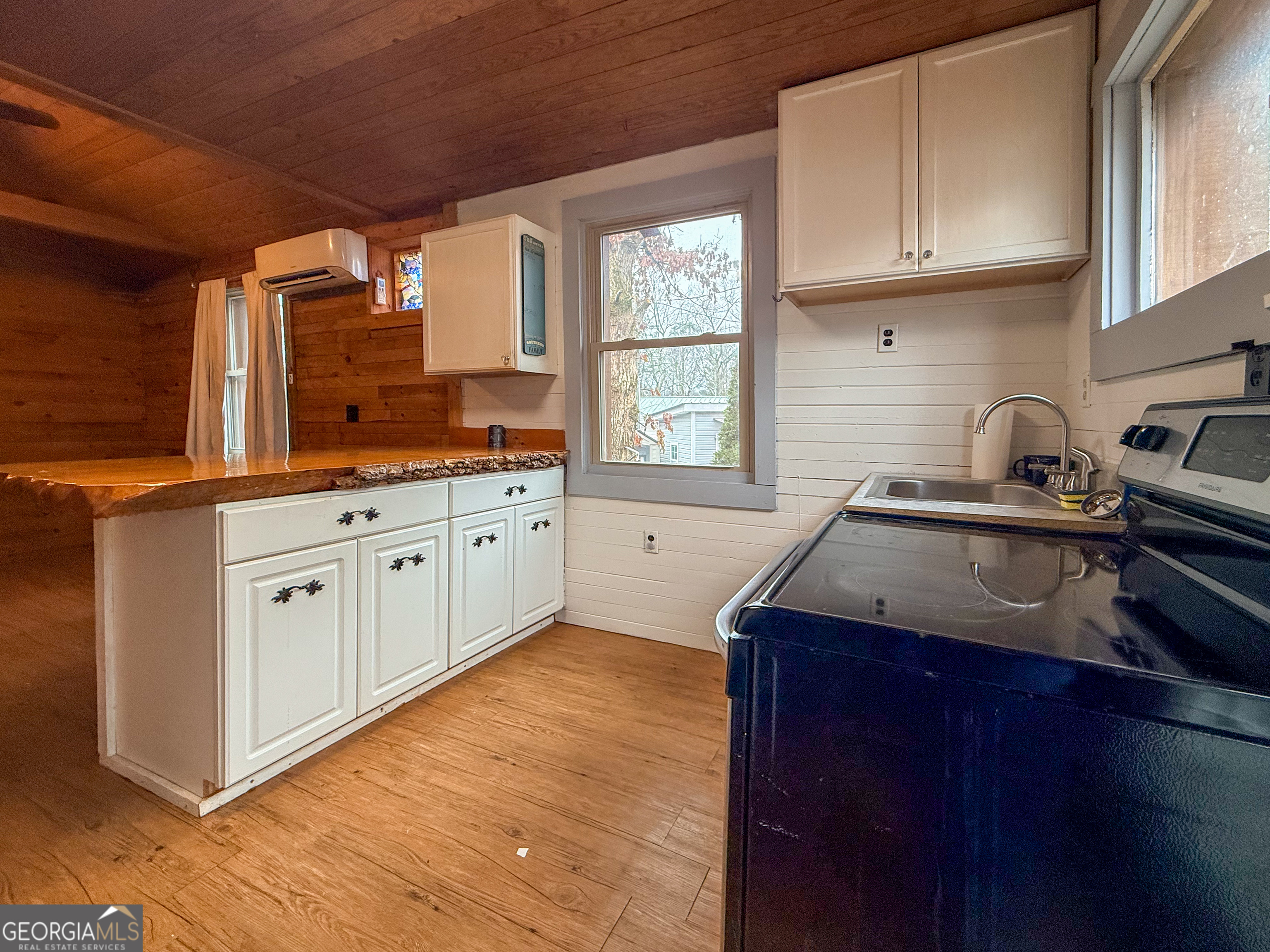 20 Lavista Lane Cleveland GA 30528