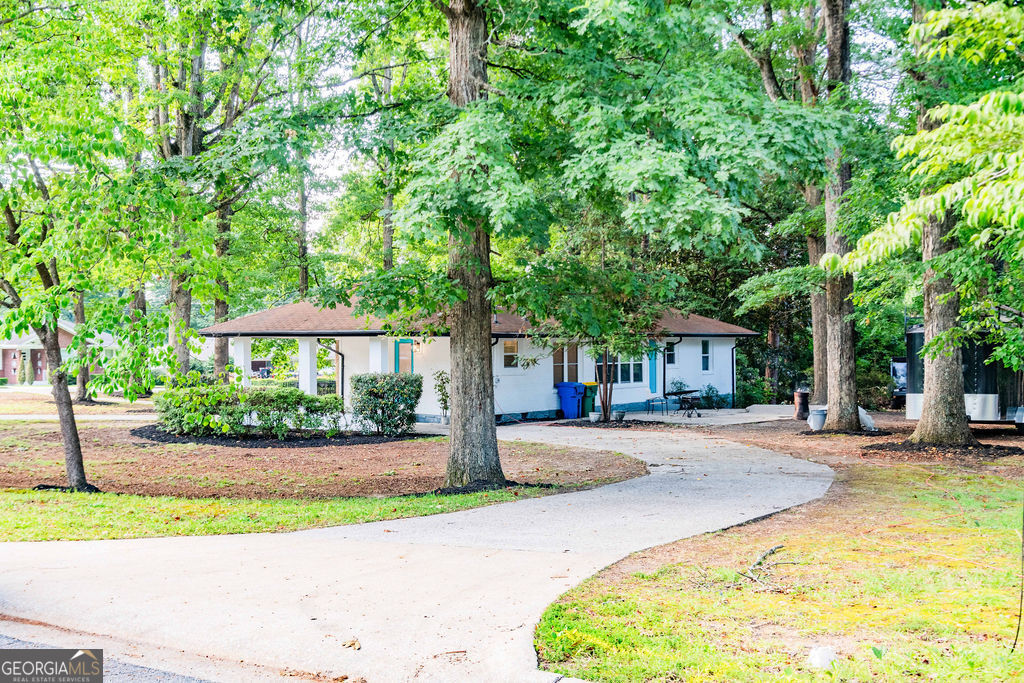 5165 Woodland Drive Forest Park GA 30297