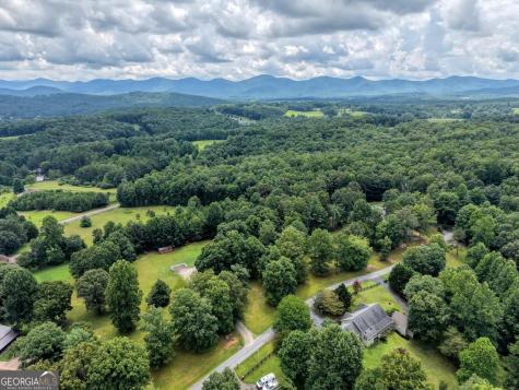 151 Sharp Top Circle Blairsville GA 30512