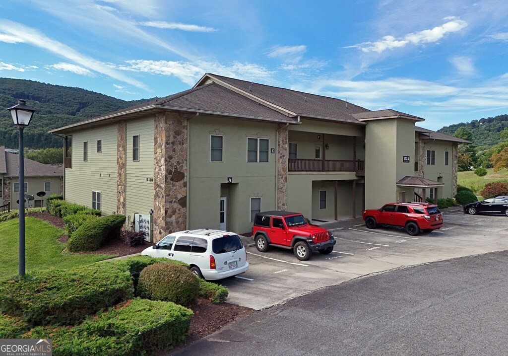 1724 Watercrest Way Hiawassee GA 30546