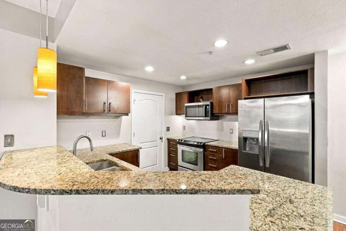 390 17th Street NW Atlanta GA 30363