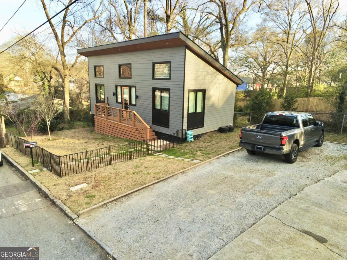 120 Howard Street SE Atlanta GA 30317