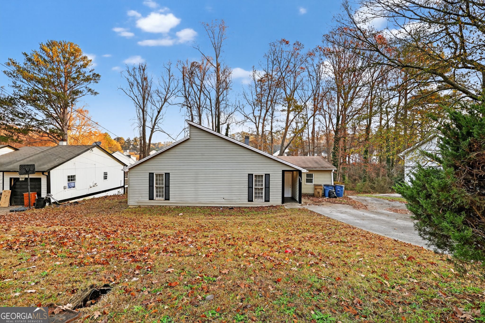 1009 Salisbury Trail Riverdale GA 30296