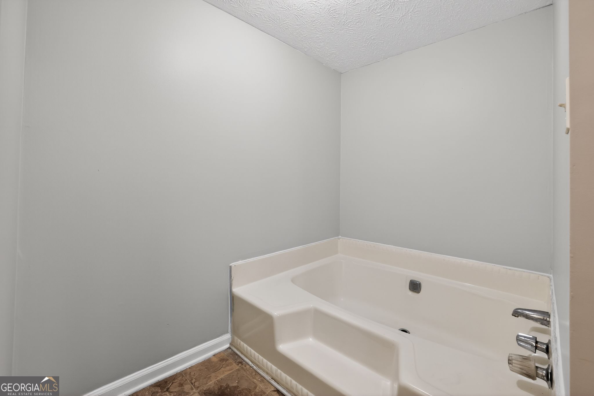 1009 Salisbury Trail Riverdale GA 30296