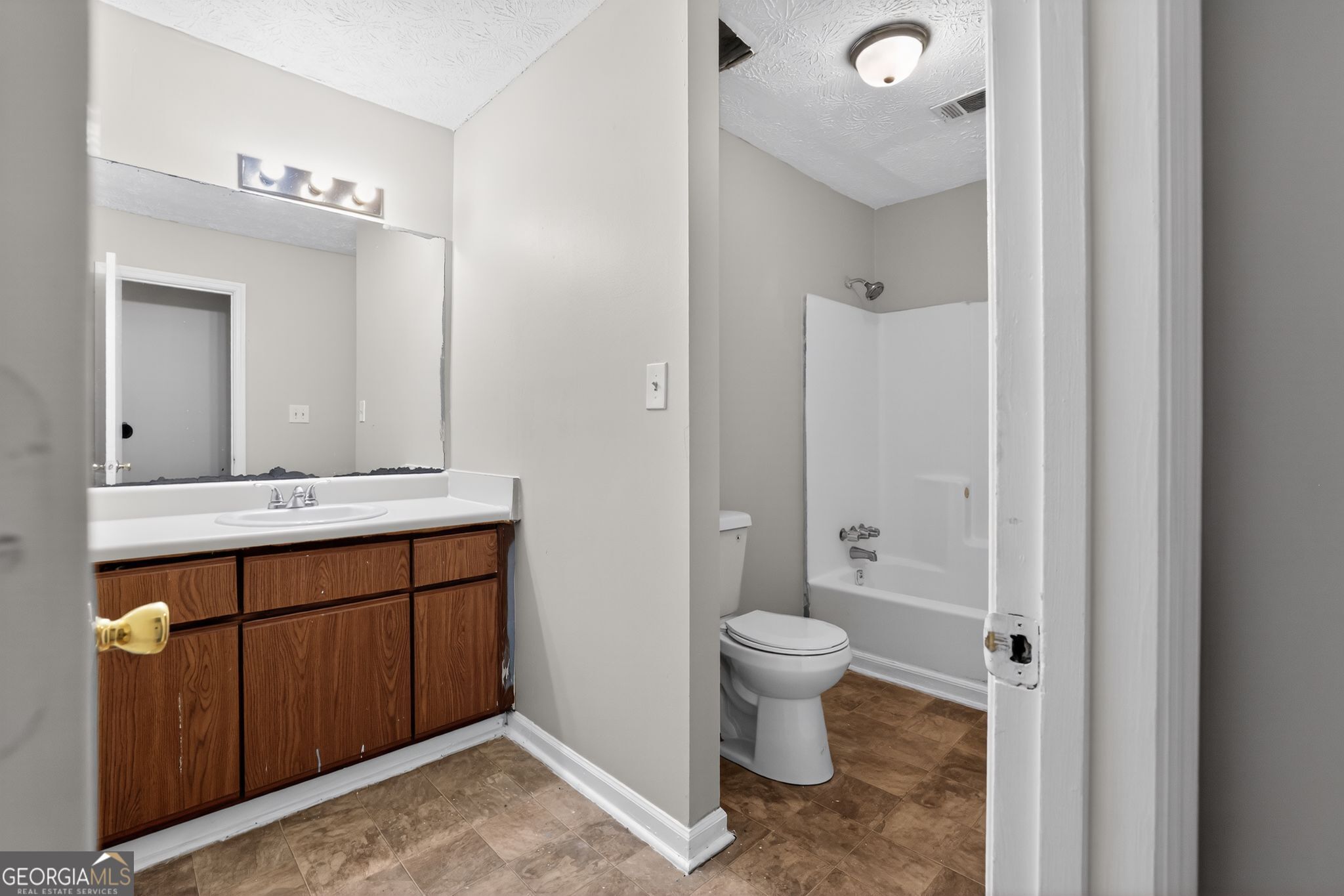 1009 Salisbury Trail Riverdale GA 30296