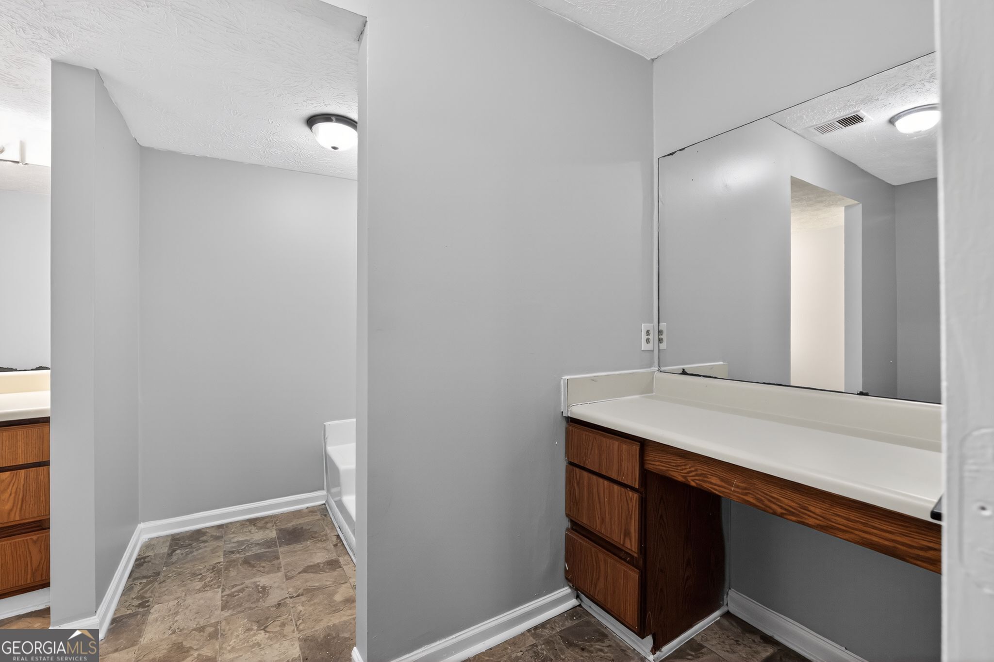 1009 Salisbury Trail Riverdale GA 30296