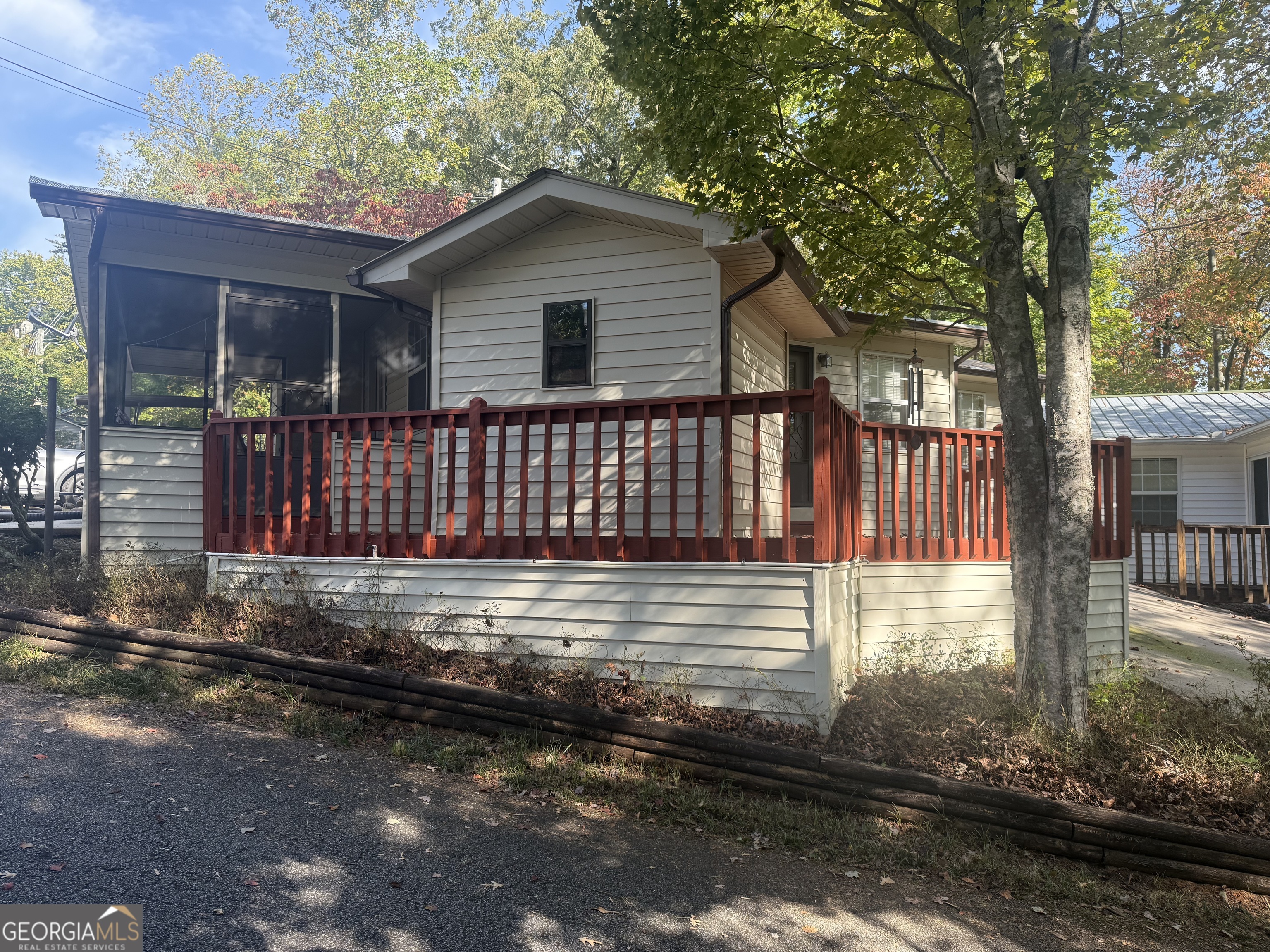 29 Cindy Parkway Cleveland GA 30528