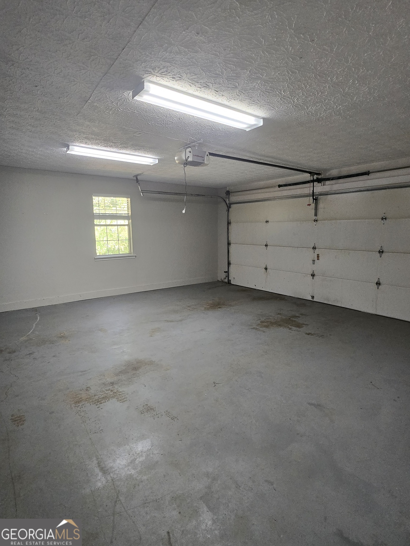 125 E Country Woods Drive Covington GA 30016