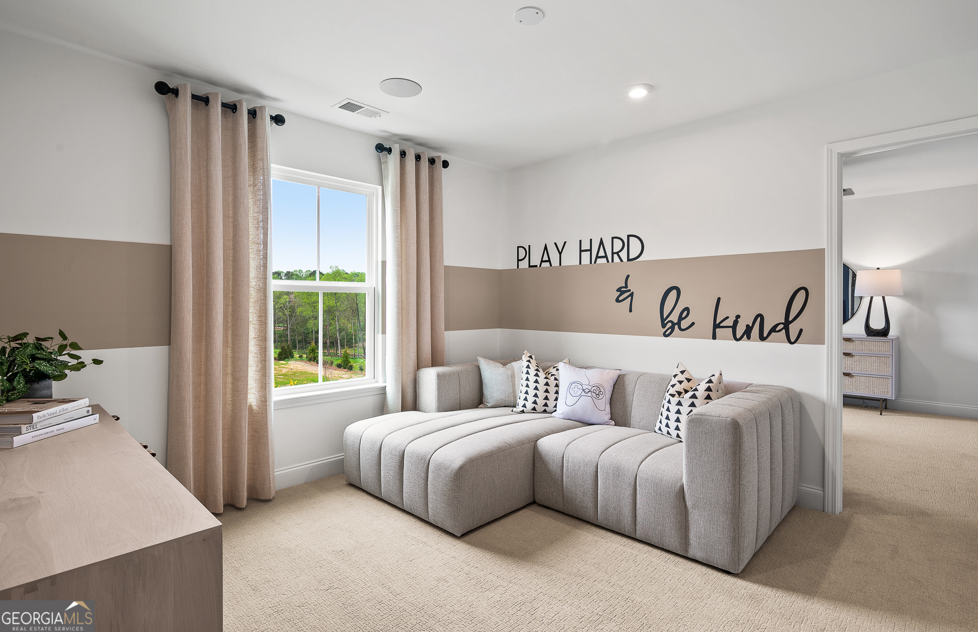 6136 Marigold Way Atlanta GA 30349