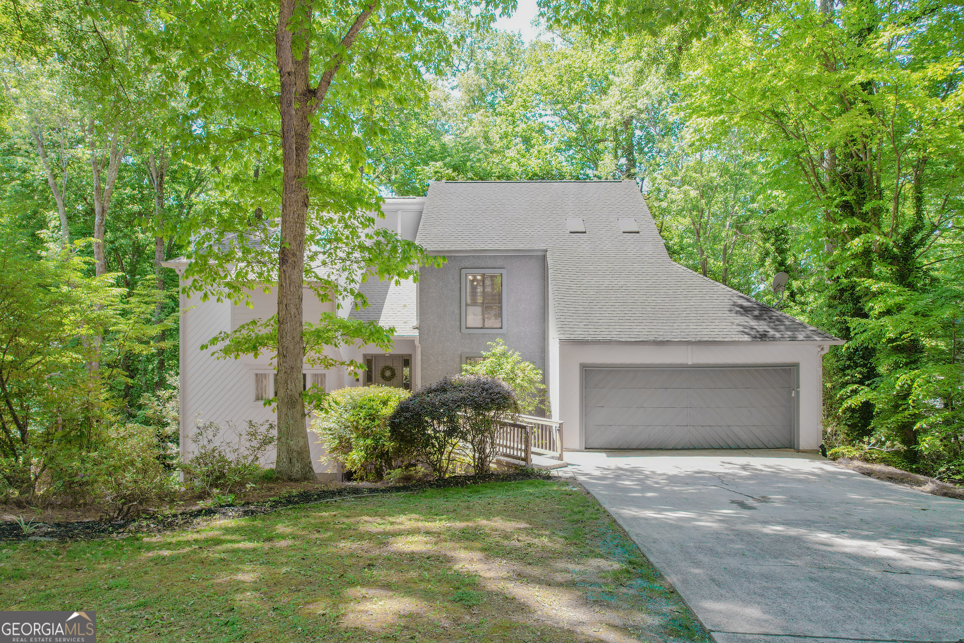 160 River Run Roswell GA 30075