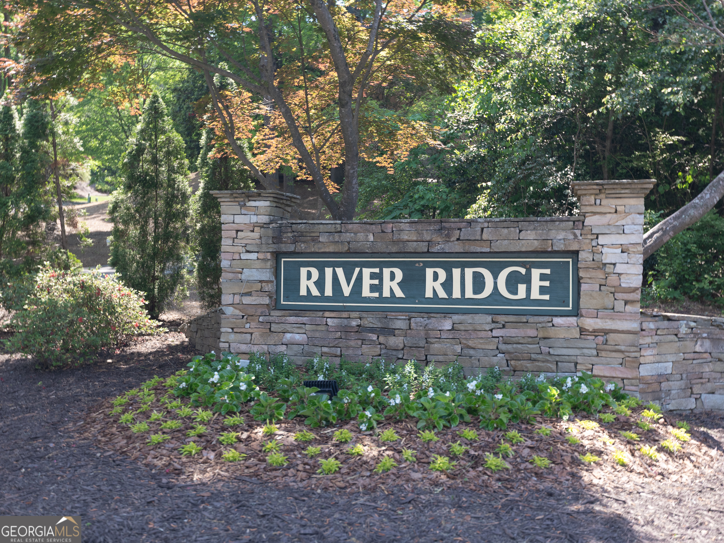 160 River Run Roswell GA 30075