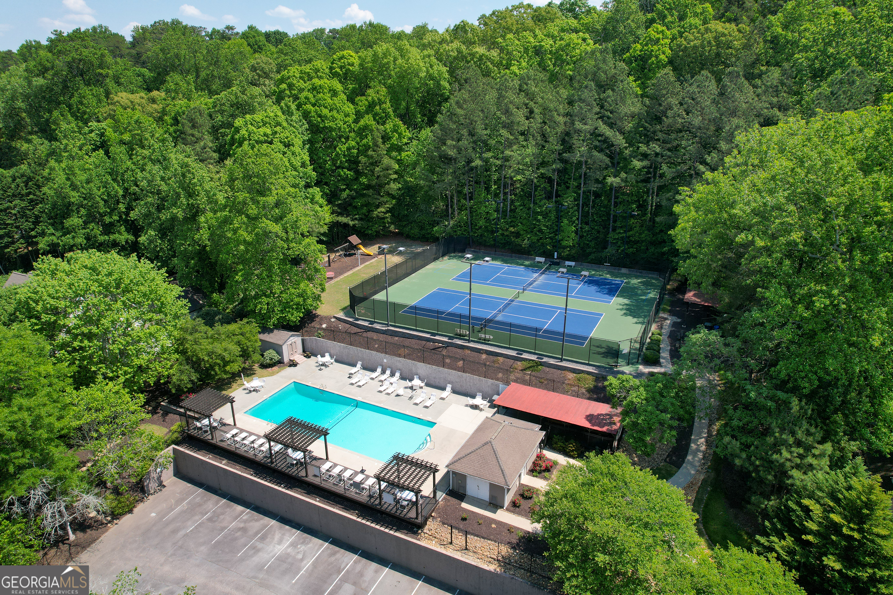 160 River Run Roswell GA 30075