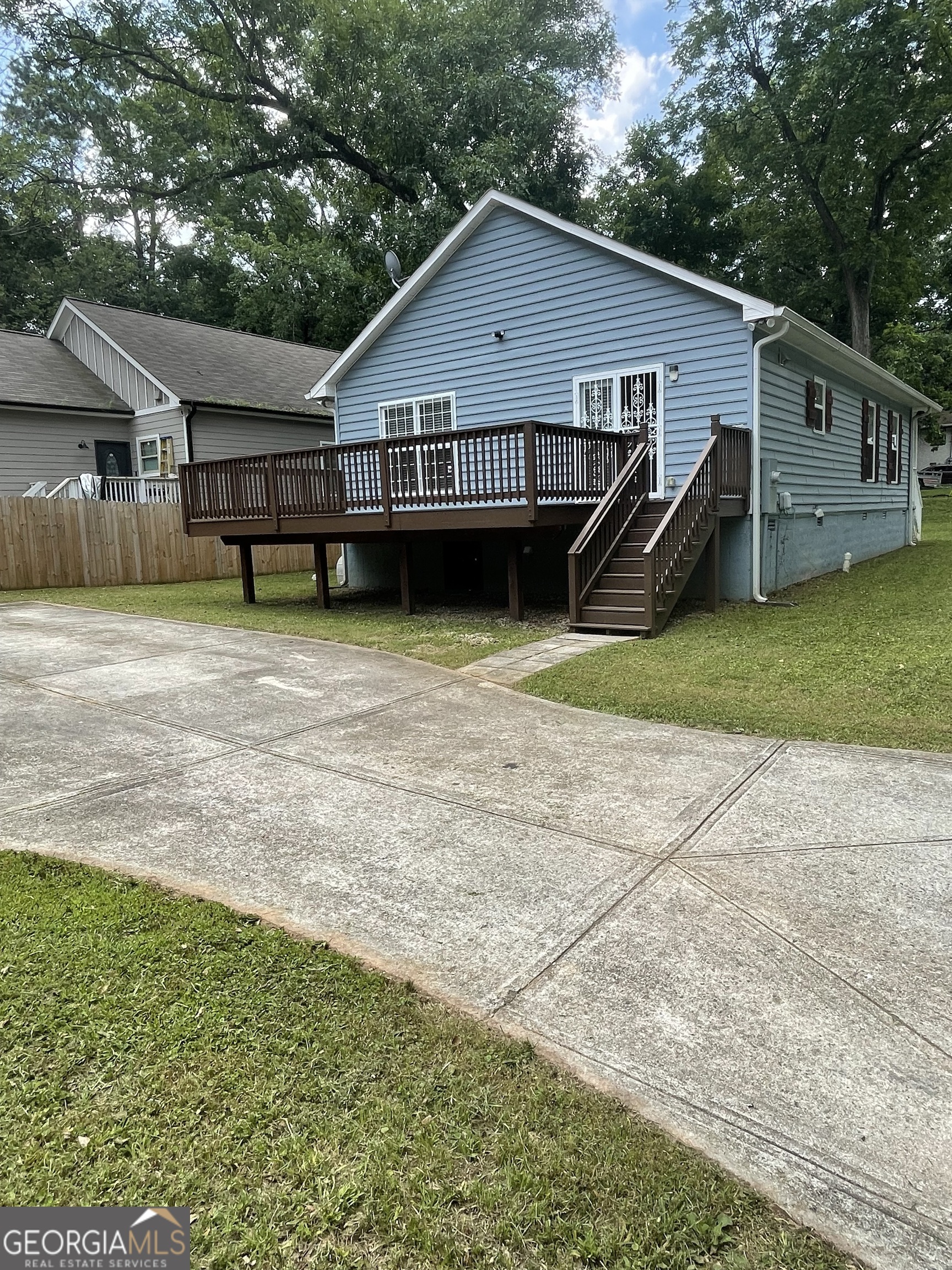 1833 Phillips Avenue East Point GA 30344